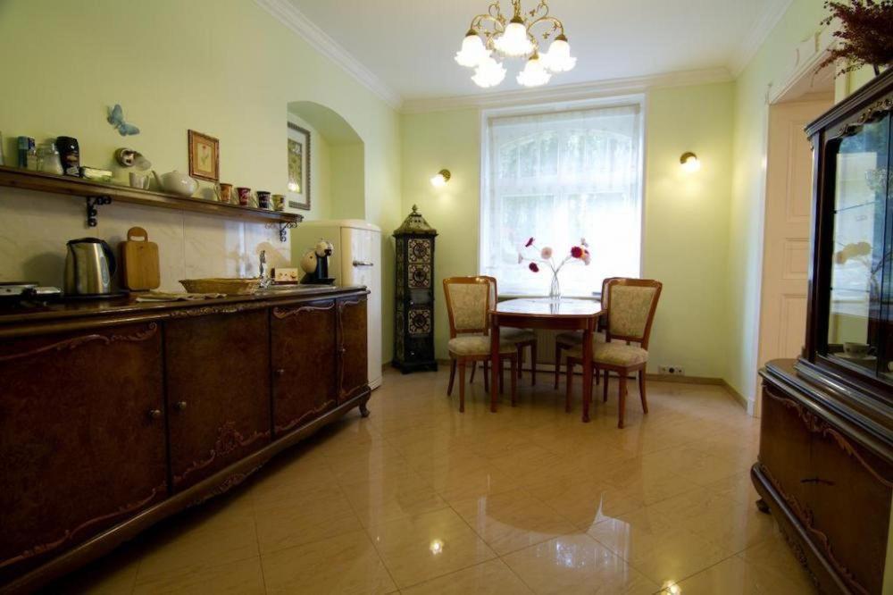 Apartmany Vila Liberty Karlsbad Exteriör bild
